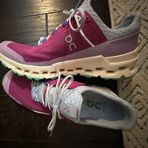 Women's Cloudultra 'Rhubarb tennis shoes size 9.5